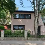 Vaestriku Garden House